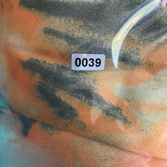 PrettyLittleThing middle  split dress - Picture 11 of 11